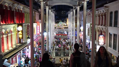 Human-traffic-on-Chinese-New-year-in-Singapore-Chinatown