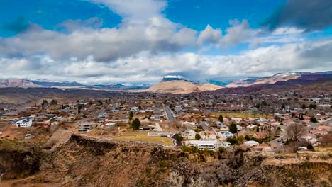 Aerial-hyper-lapse-of-La-Verkin---a-small-town-in-the-southern-Utah-desert