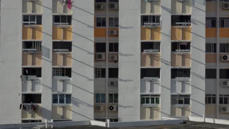 Singapore-public-housing-estate-with-clothes-hanging-outside
