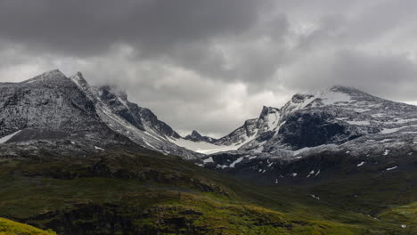 Beautiful-overview-of-the-part-of-Jotunheimen-mountain-range-called-Hurrungane