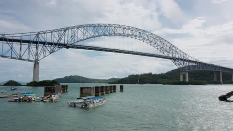 Brücke-Der-Amerikas-Im-Panamakanal---Pazifischer-Eingang