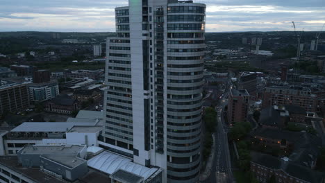 Rising-Establishing-Drone-Shot-of-Bridgewater-Place-Skyscraper-Leeds-City-Centre-at-Blue-Hour-in-Low-Light-West-Yorkshire