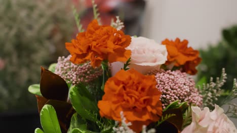 Blumen,-Die-In-Valentinsarrangements-In-Nahaufnahme-Verwendet-Werden
