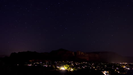 Hermosa-Puesta-De-Sol-Y-Cielo-Nocturno-Sobre-Sedona,-Arizona