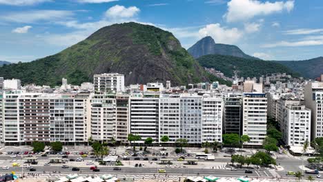 Edificios-De-Playa-En-La-Playa-De-Copacabana-En-Río-De-Janeiro,-Brasil