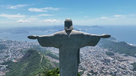 Cristo-Redentor-En-El-Parque-Nacional-De-Tijuca-En-Río-De-Janeiro,-Brasil