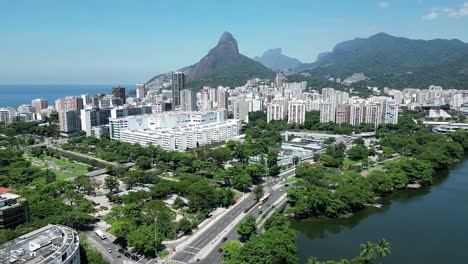Rodrigo-De-Freitas-See-In-Der-Innenstadt-Von-Rio-De-Janeiro-Brasilien