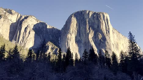 Pan-De-El-Capitan-En-El-Parque-Nacional-De-Yosemite