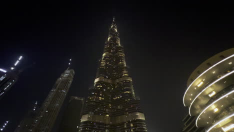 Super-wide-view-of-the-Burj-Khalifa-light-show-at-night