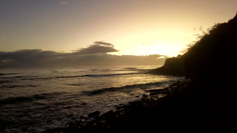 Burleight-Heads-Costal-Beach-During-Sunrise,-Australia,-Timelapse
