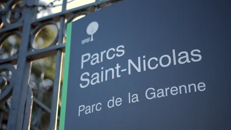 Entrance-Sign-Of-Parcs-Saint-Nicolas-Parc-de-la-Garenne-In-Angers,-France