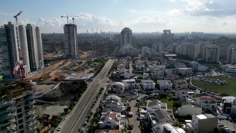 Stadtentwicklung-–-Stadt-Bat-Yamisrael-–-Aus-Der-Vogelperspektive-–-Drohnen-4k-Video