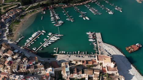 Luftaufnahme-Des-Hafens-Von-Castellammare-Del-Golfo-Auf-Sizilien
