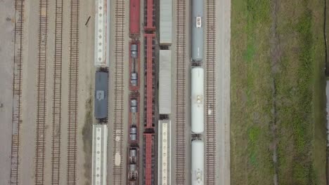 über-Züge-Und-Gleise-Schwenken