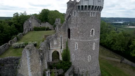 Aerial-view-of-Medical-castle-ruins-towers,-Chateau-de-Robert-le-diablo,-Normandy-France