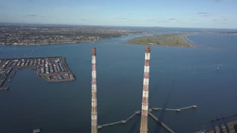 Luftaufnahmen,-Poolbeg-Towers-In-Der-Nähe-Von-Dublin-City