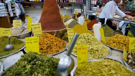 Various-Spices-For-Sale-In-A-Spice-Shop-At-Mahane-Yehuda-Market-In-Jerusalem,-Israel