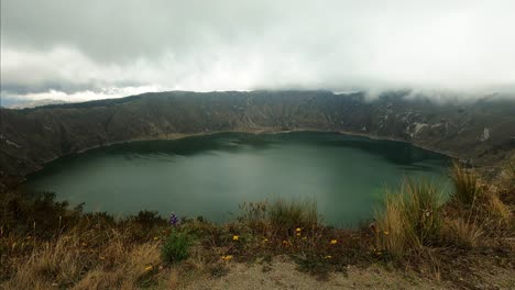 Moody-time-lapse-of-Quilotoa-Lake-in-Ecuador,-Latin-America