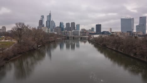 Philadelphia-skyline-timelapse-taken-from-nearby-the-Art-Museum-over-the-Schuylkill-River