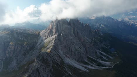 Drone-view-of-jagged-Croda-da-Lago-mountain-chain-near-Cortina-d'Ampezzo,-Italy