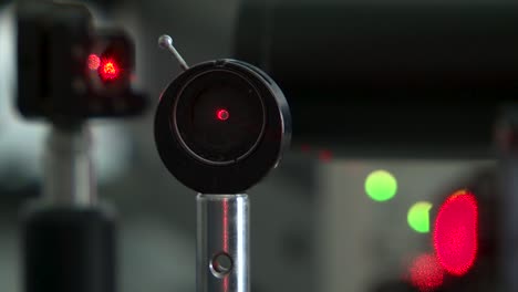 red-laser-beam-in-photonic-lab