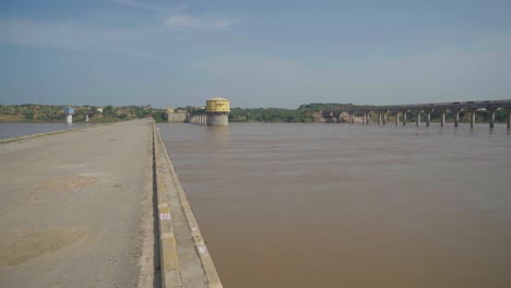 Old-Bridge-at-Chambal-River-,-Rajasthan
