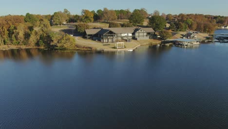 Lateral-aerial-view-of-retirement-community-lake-marina-club-house