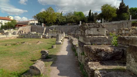 Pompeion-En-Kerameikos-Estaba-Dentro-De-Las-Paredes-En-El-área-Entre-Las-Dos-Puertas