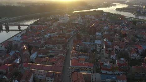 Kaunas-Altstadt-Während-Der-Goldenen-Stunde
