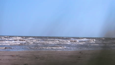 Meereswellen,-Die-Am-Strand-Rauschen