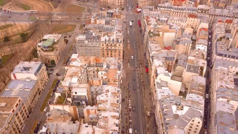 Flying-above-the-stree-of-Paris-with-traffic.