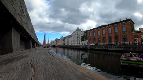 Timelapse-of-Nyhavn-in-Copenhagen,-Denmark