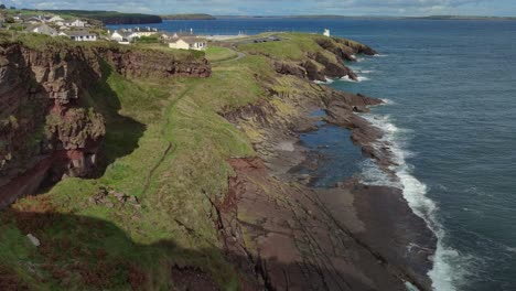 Dunmore-East-in-Ireland-and-houses