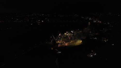 Feuerwerk-über-Der-Altstadt-Von-Kaunas