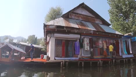 Floating-Market-on-a-House-boat-at-Dal-Lake-,-Srinagar-,-Kashmir-Valley,-India