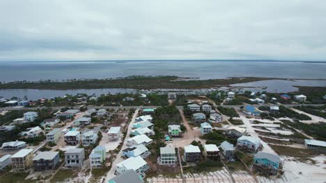 Aerial-Shot-Of-Cape-San-Blas-Stunning-Waterfront,-Residential-Area,-Florida