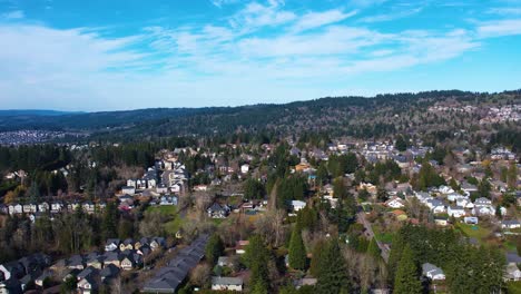 4k-Luftdrohnenaufnahme-Mit-Blick-Auf-Die-Vorstadthäuser-Von-Portland,-Oregon