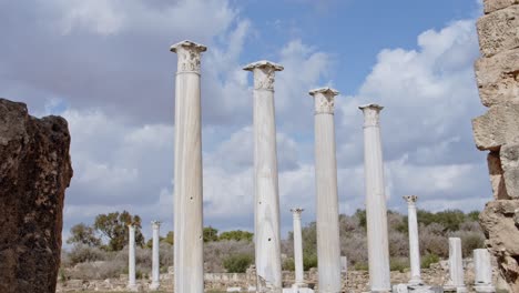 Limestone-wall-and-marble-columns-remains-in-city-of-Salamis,-Cyprus