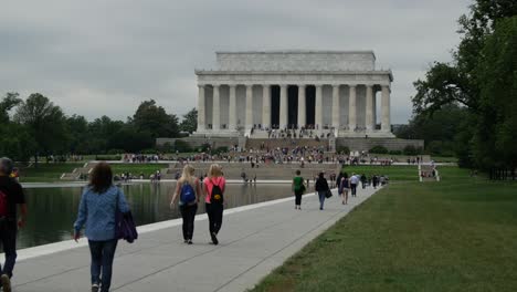 Blick-Auf-Das-Lincoln-Memorial-Von-Der-Seite