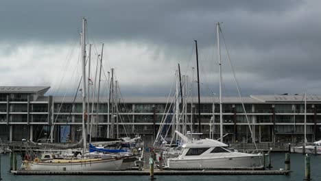Boote-In-Neuseelands-Hauptstadt-&quot;Wellington&quot;-An-Einem-Bewölkten-Tag