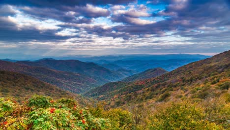 Lapso-De-Tiempo-De-Las-Montañas-Blue-Ridge-De-Nubes-En-Asheville-Carolina-Del-Norte