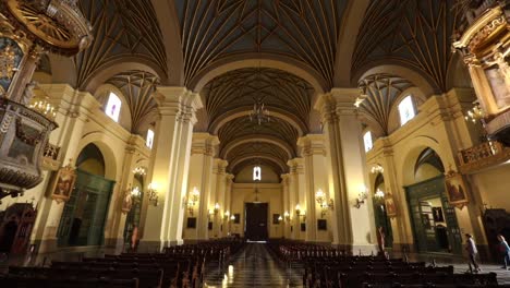 Inside-of-lima-cathedral-panning-shot-from-above