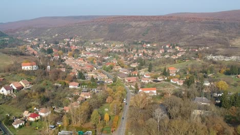 Das-Dorf-Alsópetény-Im-Komitat-Nógrád,-Ungarn,-Europa