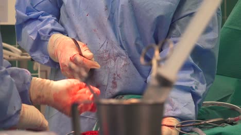 En-La-Medicina-Moderna,-Un-Cirujano-Es-Un-Médico-Que-Realiza-Operaciones-Quirúrgicas