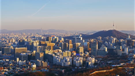 N-Seoul-Tower-In-Seoul-City-Südkorea-South