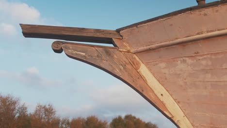 Beautiful-old-rustic-bow-of-carvel-built-boat