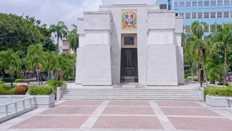 Altar-De-La-Puerta-De-Entrada-De-La-Patria-En-Santo-Domingo-En-República-Dominicana