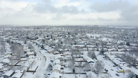 Aerial-view-of-the-neighborhood-on-Heavy-Snow-day