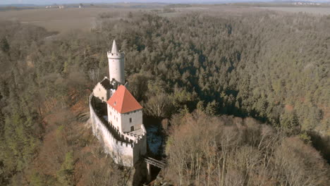 Aerial-POI-of-Kokorin-Castle,-located-near-Melnik-in-the-Czech-Republic
