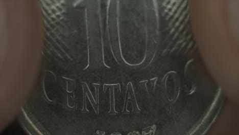 Un-Primerísimo-Plano-De-Una-Moneda-Brasileña-Por-Valor-De-10-Centavos-O-10-Centavos